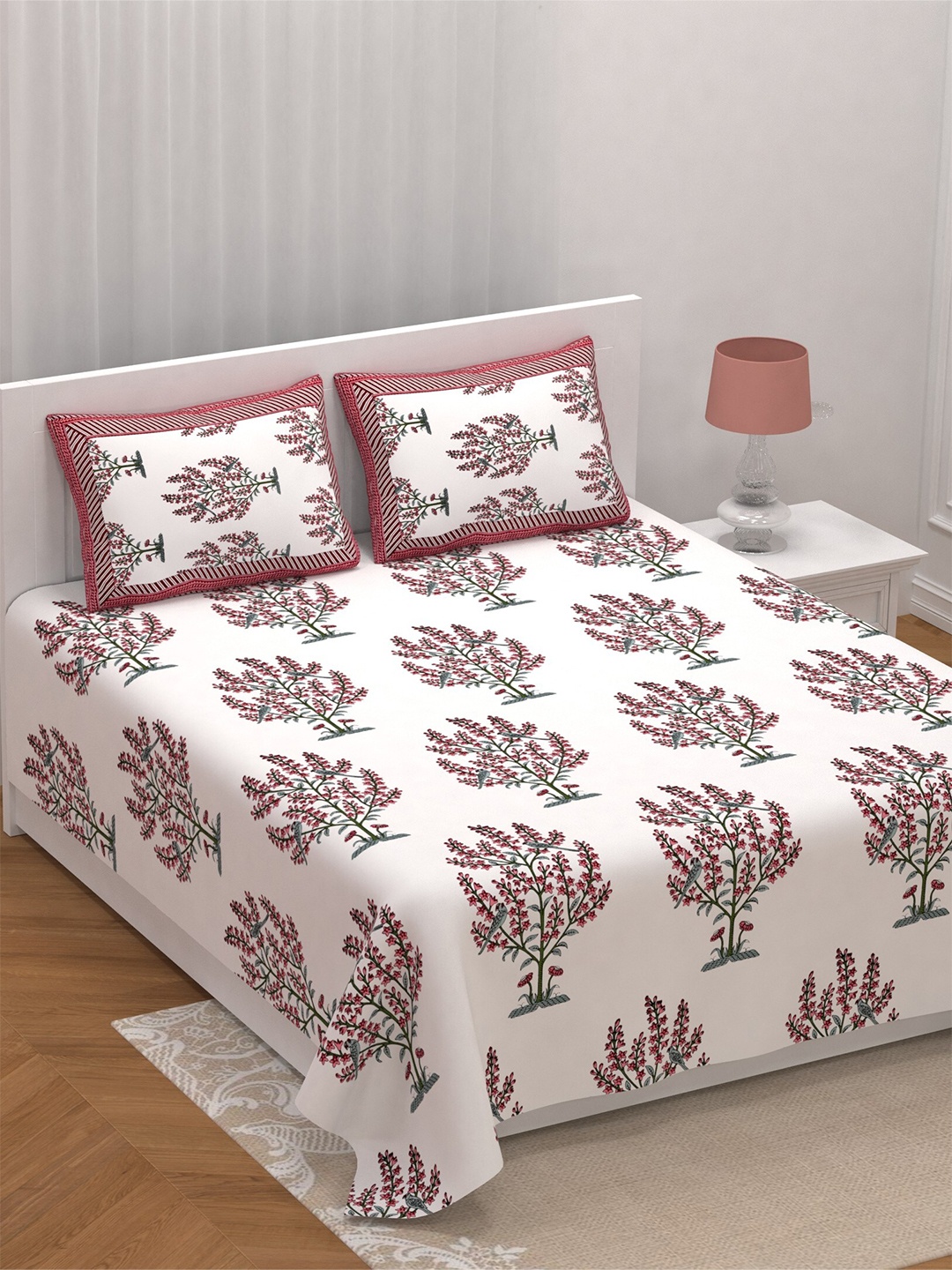

LIVING ROOTS White Floral Cotton 210 TC King Bedsheet with 2 Pillow Covers