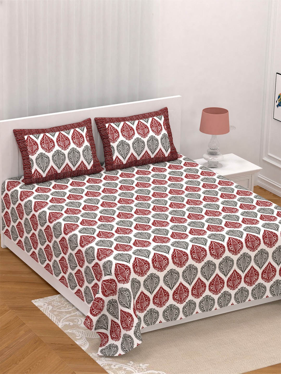 

LIVING ROOTS White Floral Cotton 210 TC King Bedsheet with 2 Pillow Covers