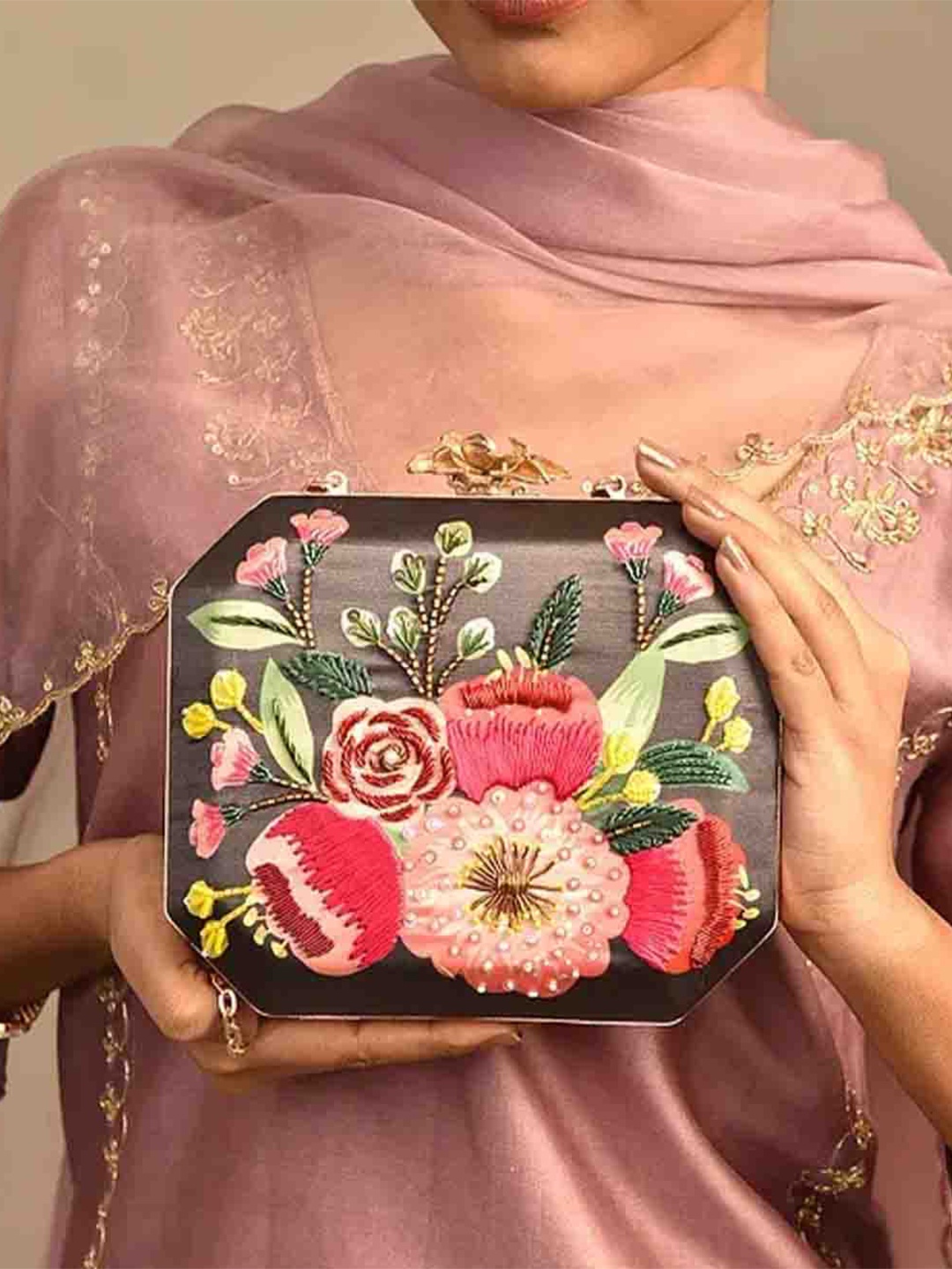 

Jalwa Art Embellished Purse Clutch, Gold