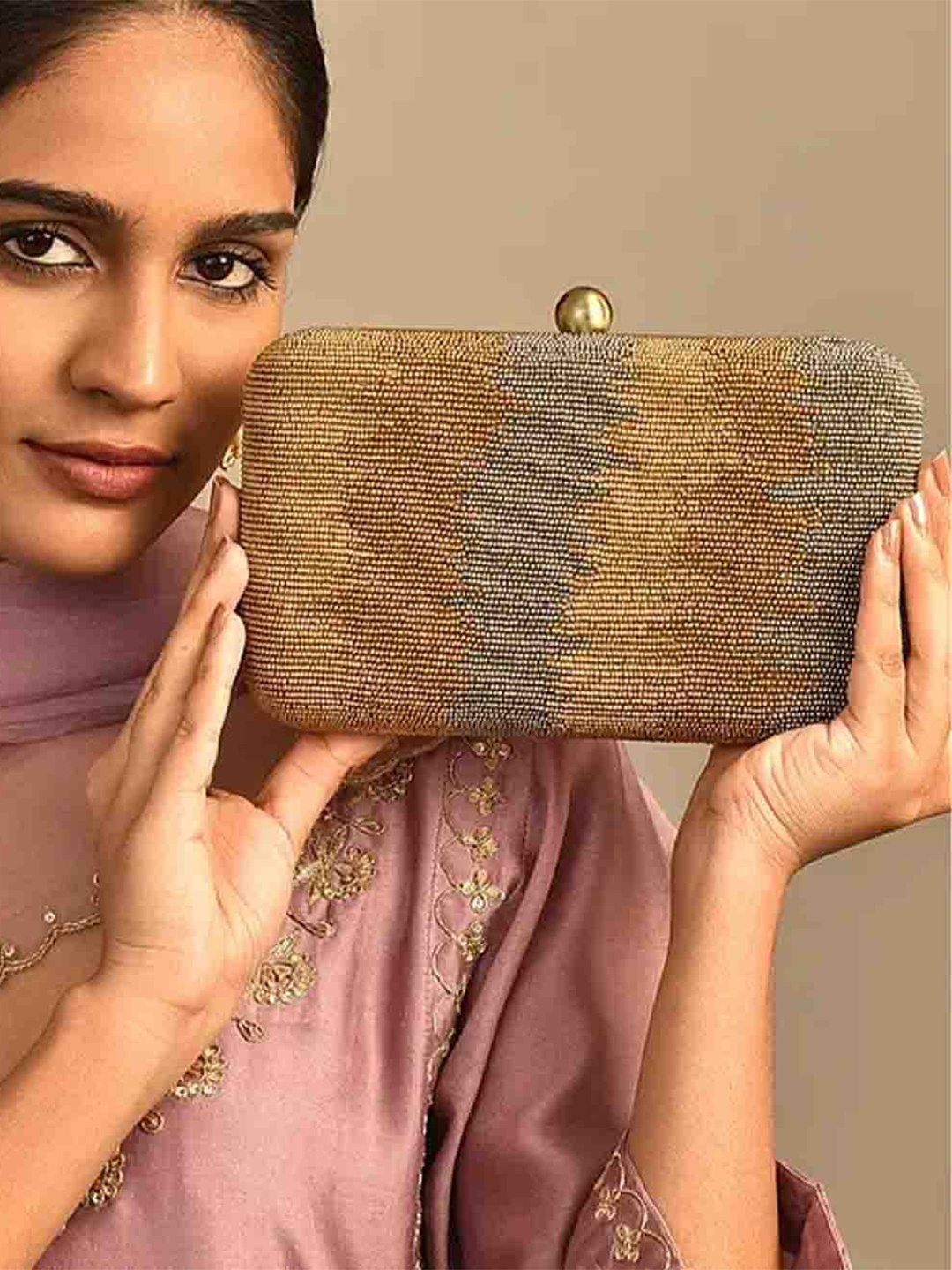 

Jalwa Art Embellished Box Clutch, Grey