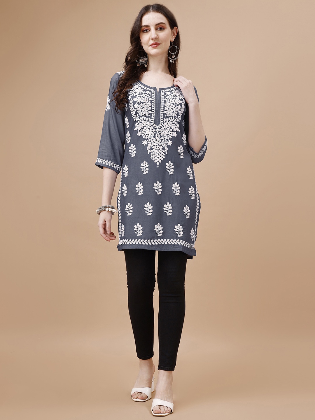 

SAZRIKA Floral Embroidered Kurta, Grey