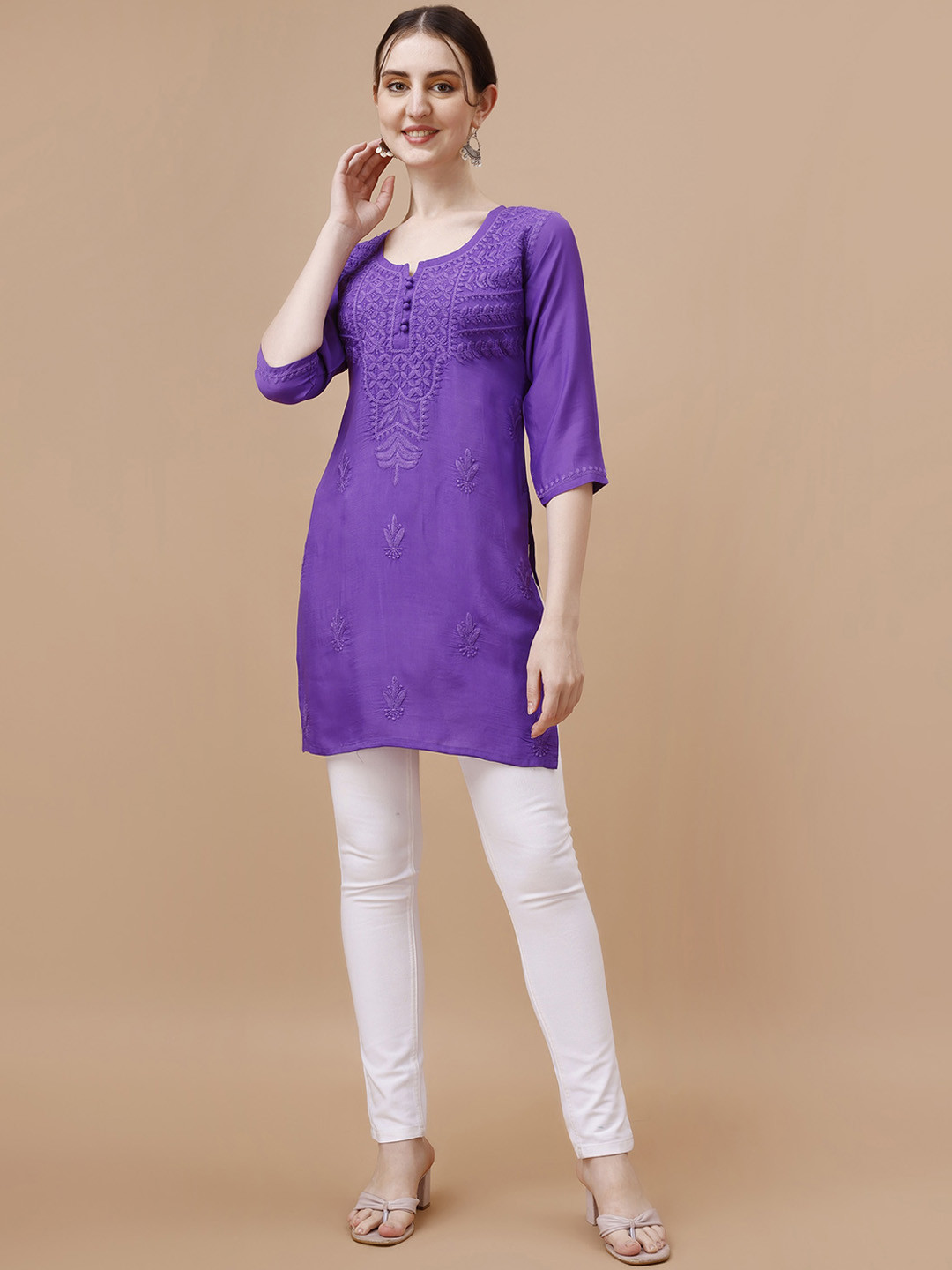 

SAZRIKA Floral Embroidered Thread Work Kurta, Purple