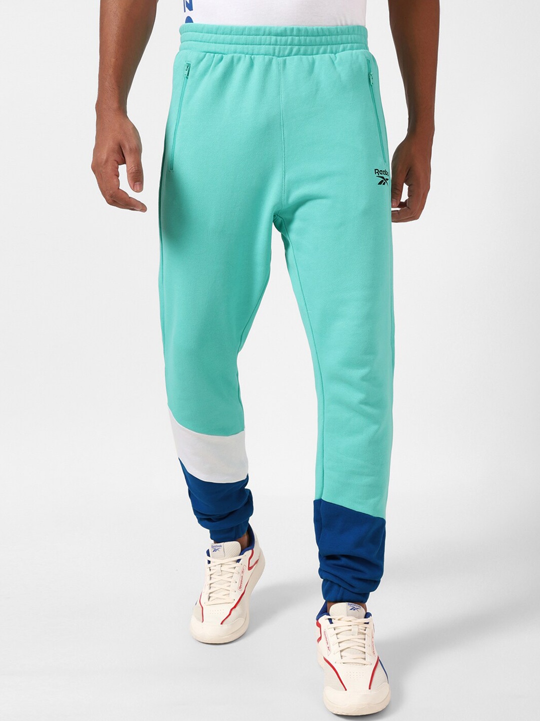 

Reebok Men Wce Dc Colourblocked Mid Rise Pure Cotton Joggers, Green