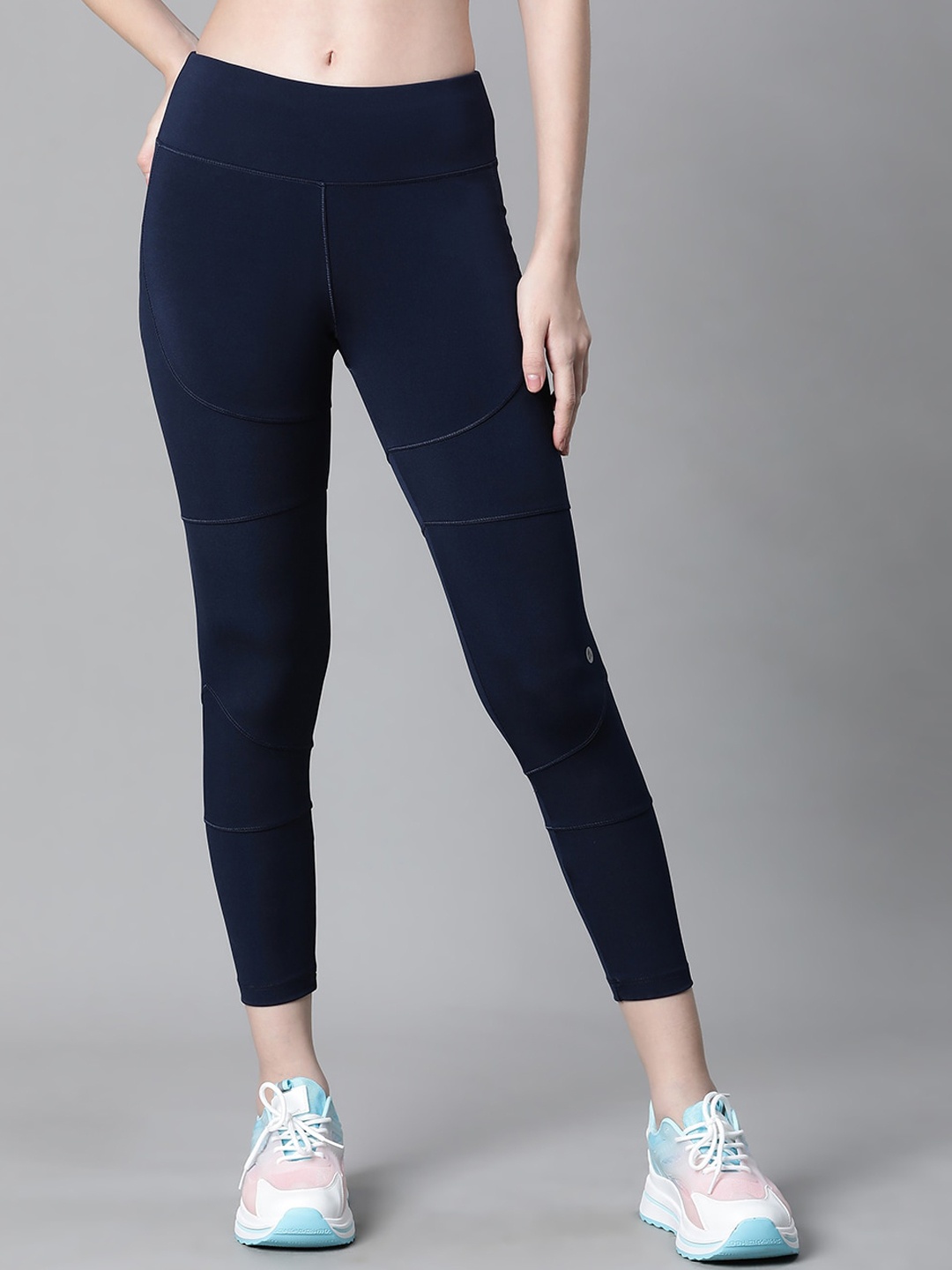 

ATHLISIS Women Dry Fit Ankle Length Training Tights, Navy blue
