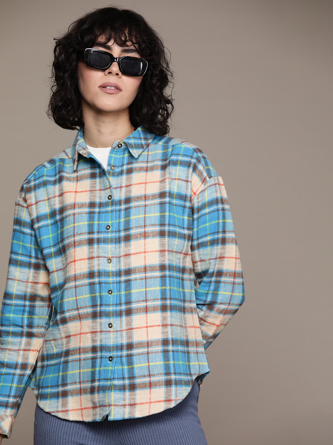 

Roadster Women Tartan Checked Cotton Casual Shirt, Turquoise blue