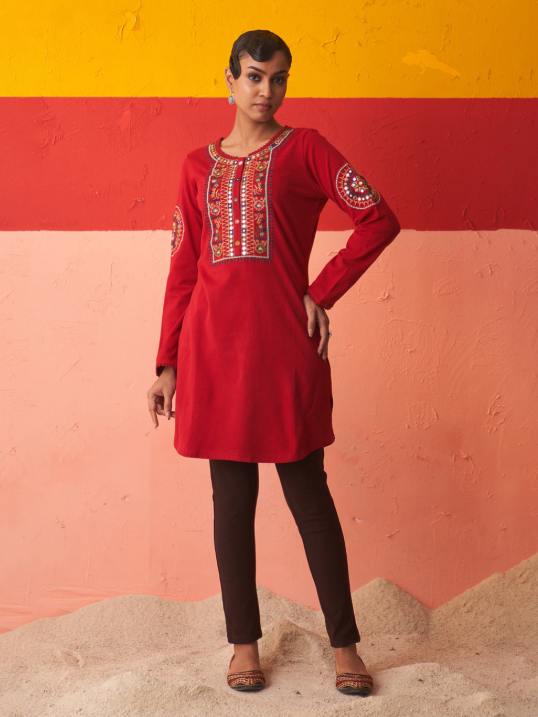 

Lakshita Ethnic Motifs Embroidered Woollen Straight Kurta, Red