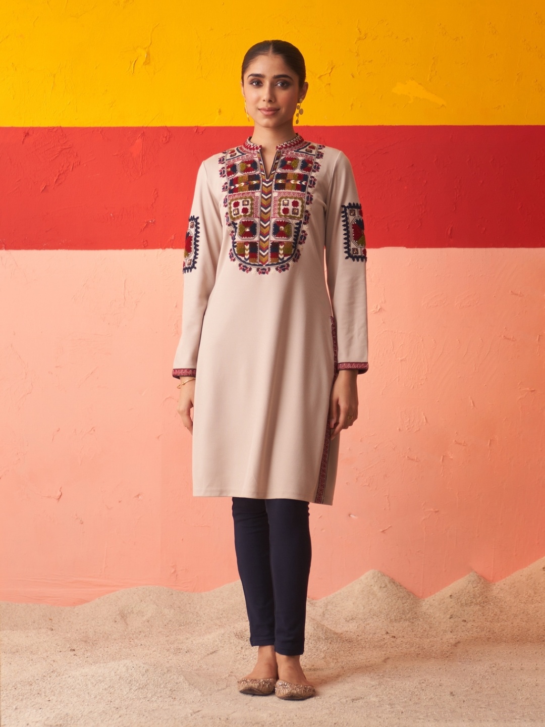 

Lakshita Ethnic Motifs Embroidered Woollen Straight Kurta, Beige