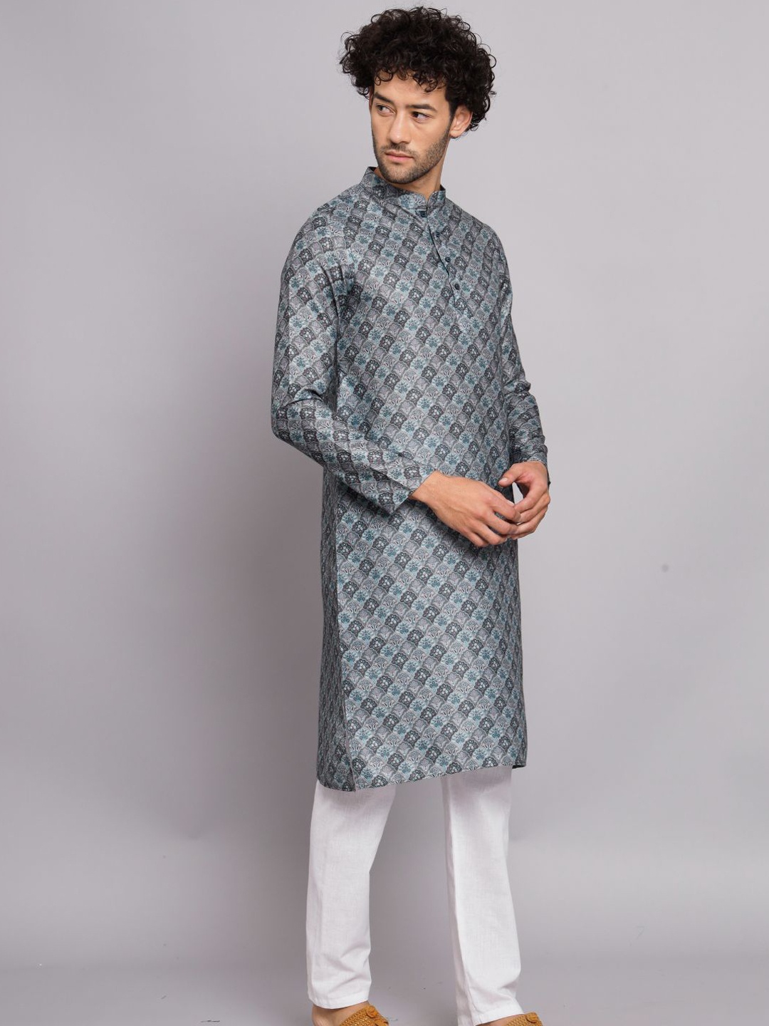 

FABDYOR Floral Printed Mandarin Collar Linen Kurta, Blue