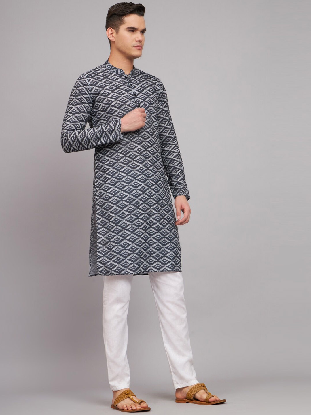 

FABDYOR Geometric Printed Mandarin Collar Linen Straight Kurta, Navy blue