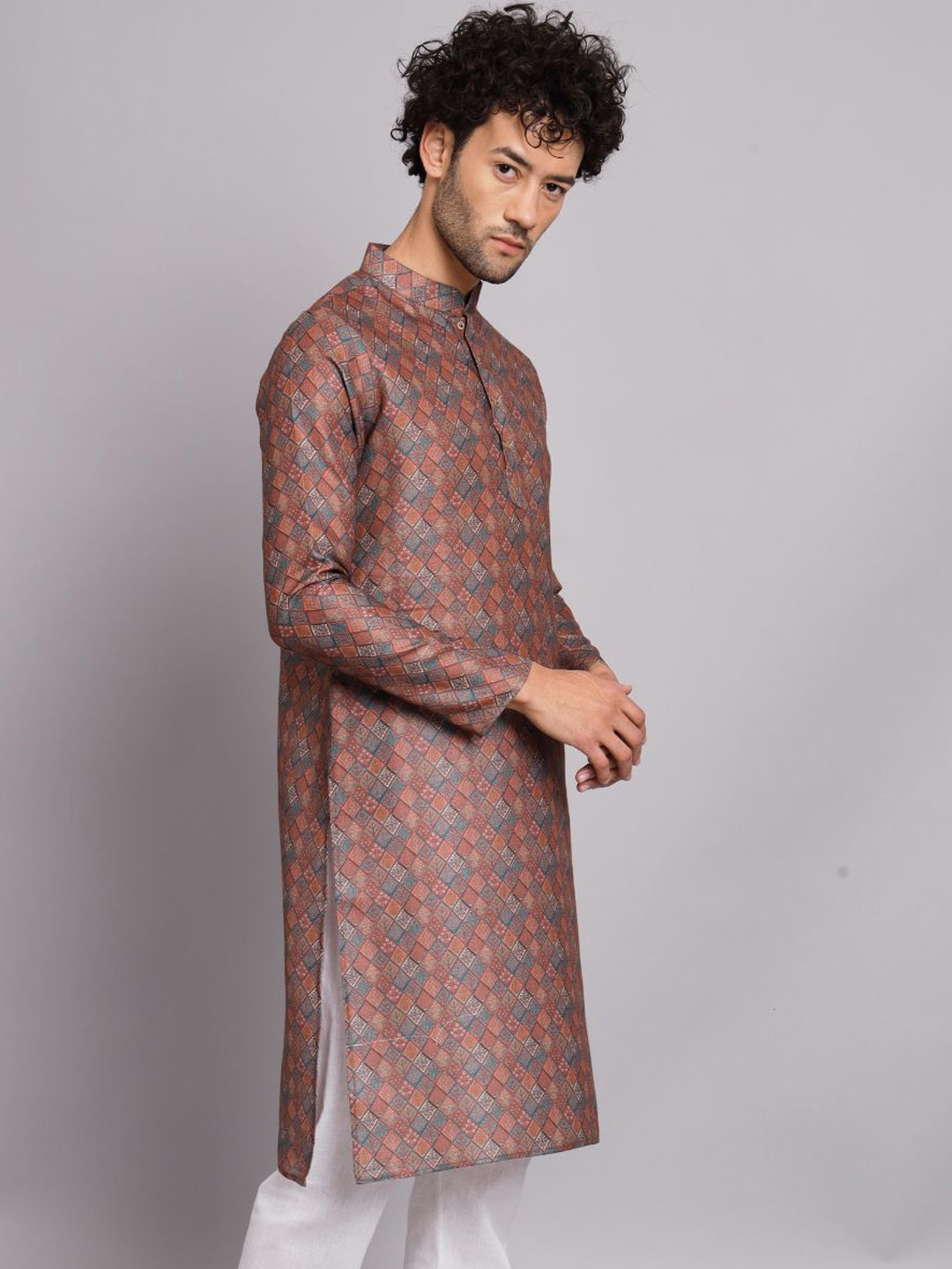 

FABDYOR Geometric Printed Mandarin Collar Straight Linen Kurta, Maroon