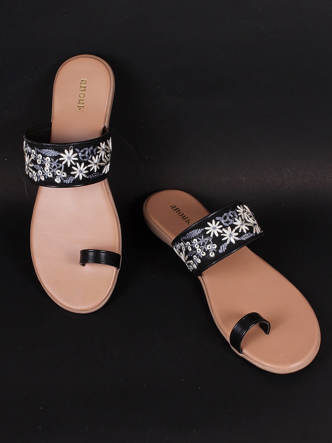 

Anouk Black Ethnic Embroidered One Toe Flats