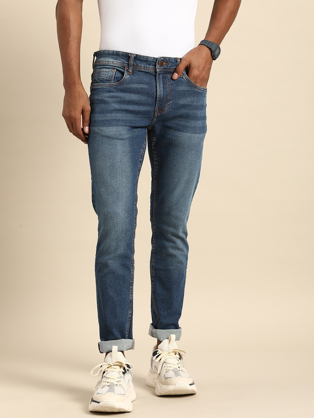 

Being Human Men Slim Fit Light Fade Stretchable Mid-Rise Jeans, Blue