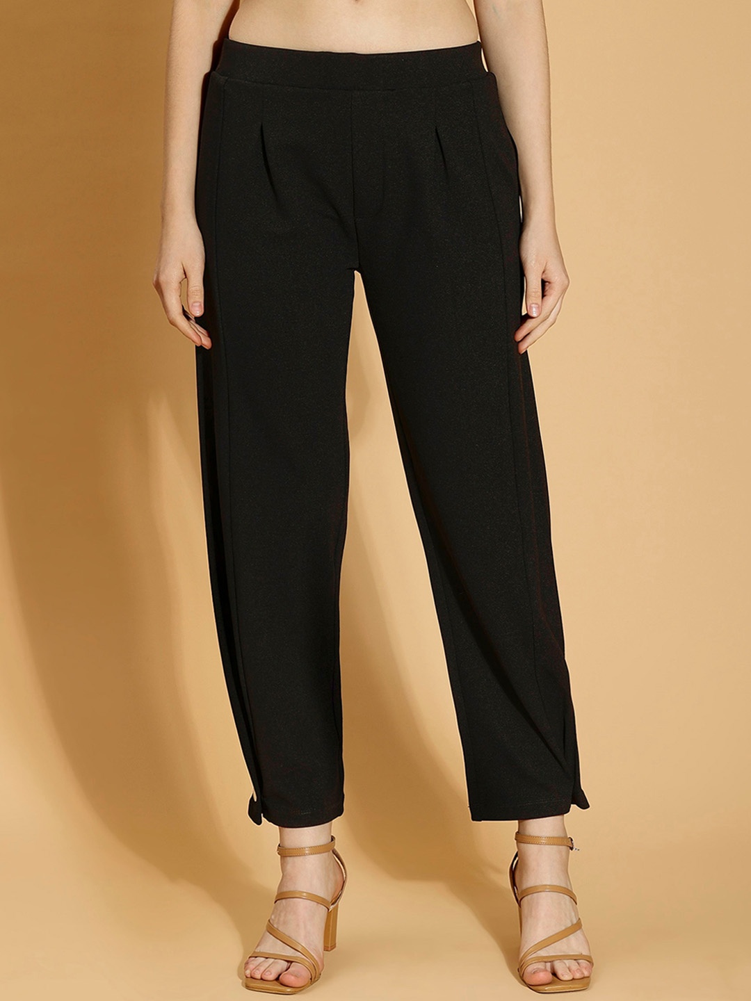 

DressBerry Women Black Mid Rise Pleated Trousers