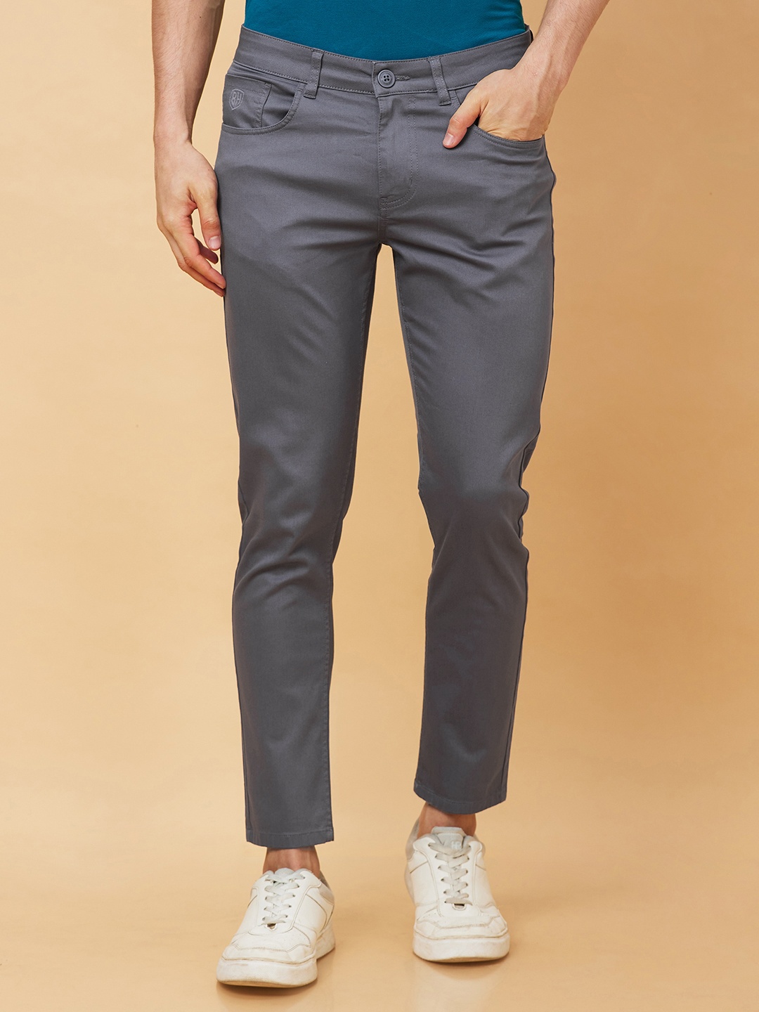 

Being Human Men Mid Rise Solid Cropped Fit Chinos Trousers, Grey