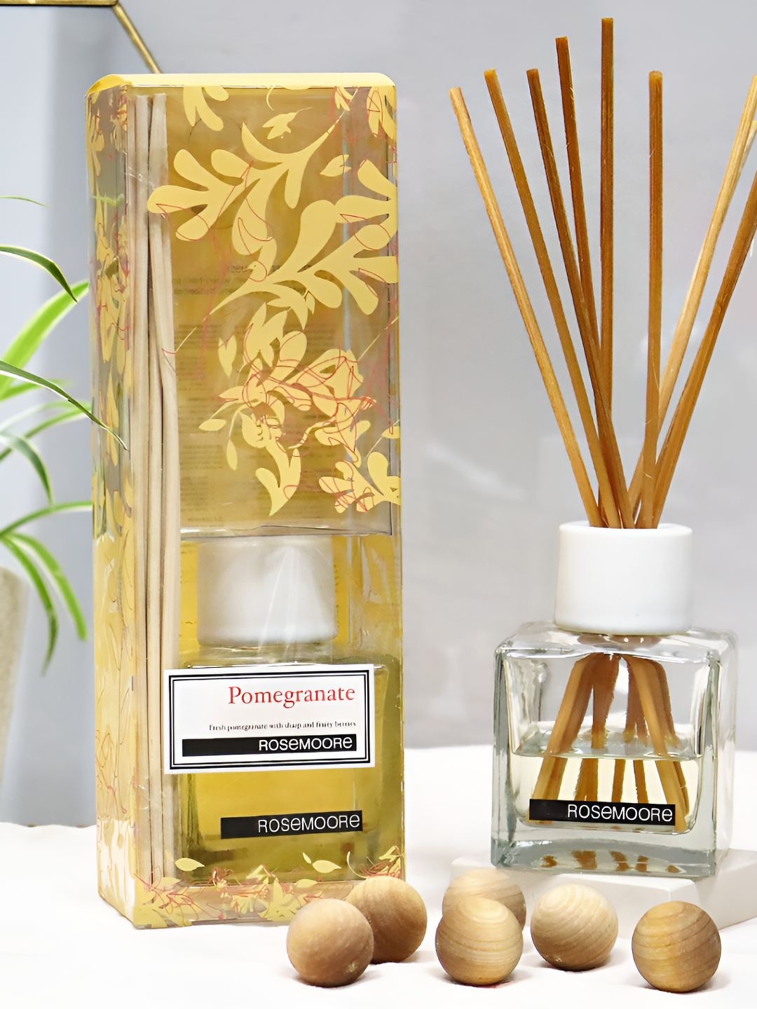 

ROSEMOORe Pomegrante Aroma Oil Reed Diffuser - 200 ml, Yellow