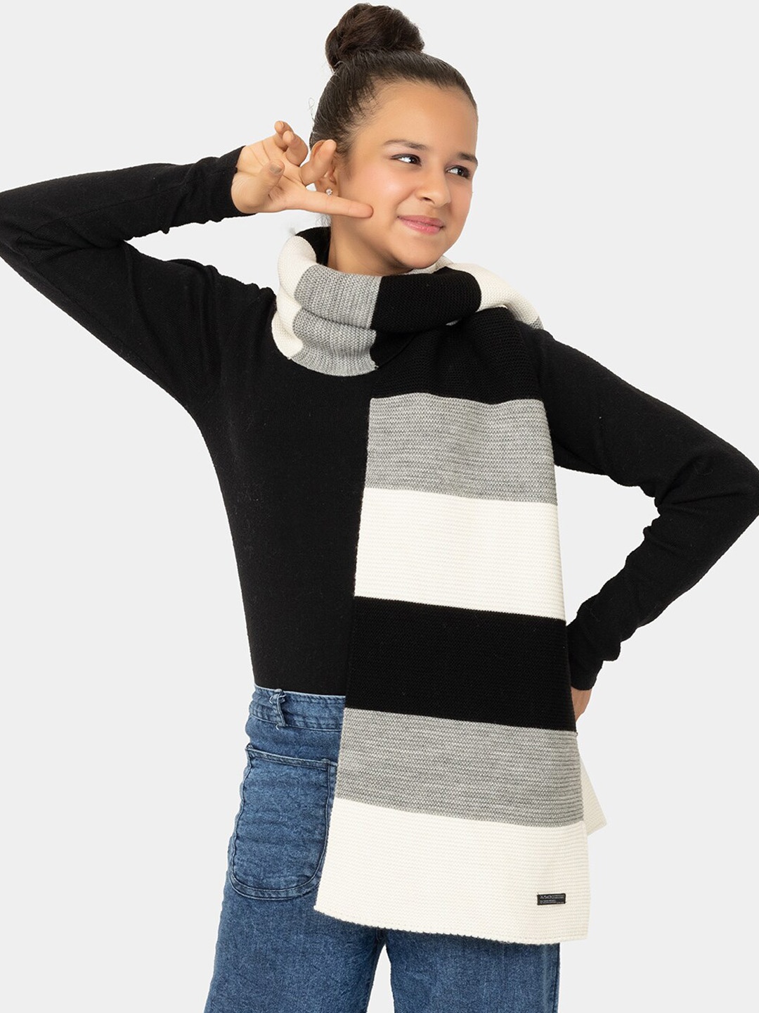 513 Girls ColourBlocked Acrylic Mufflers, White