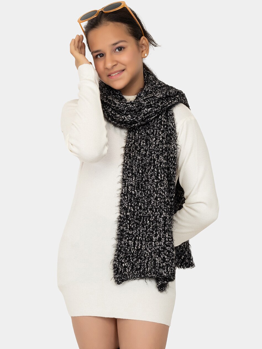 

513 Girls Self Design Acrylic Muffler, Black