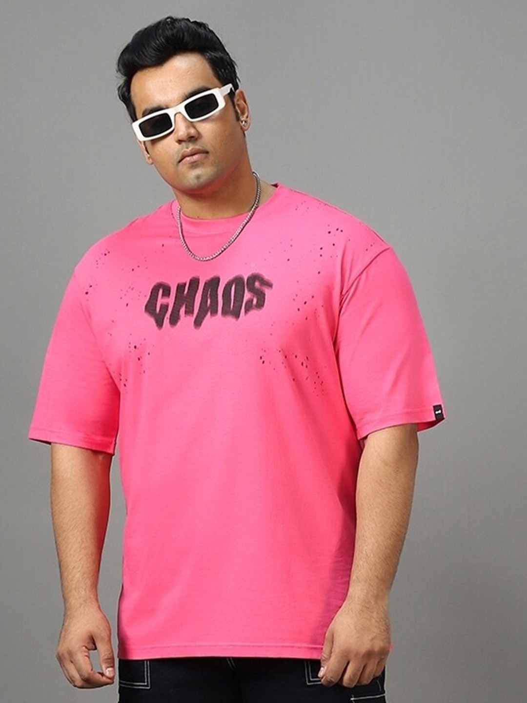 

Bewakoof Plus Chaos Typography Printed Cotton Oversized T-shirt, Pink