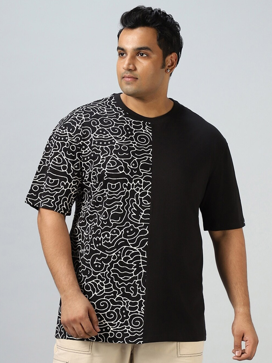 

Bewakoof Plus Colourblocked Cotton Oversized T-shirt, Black