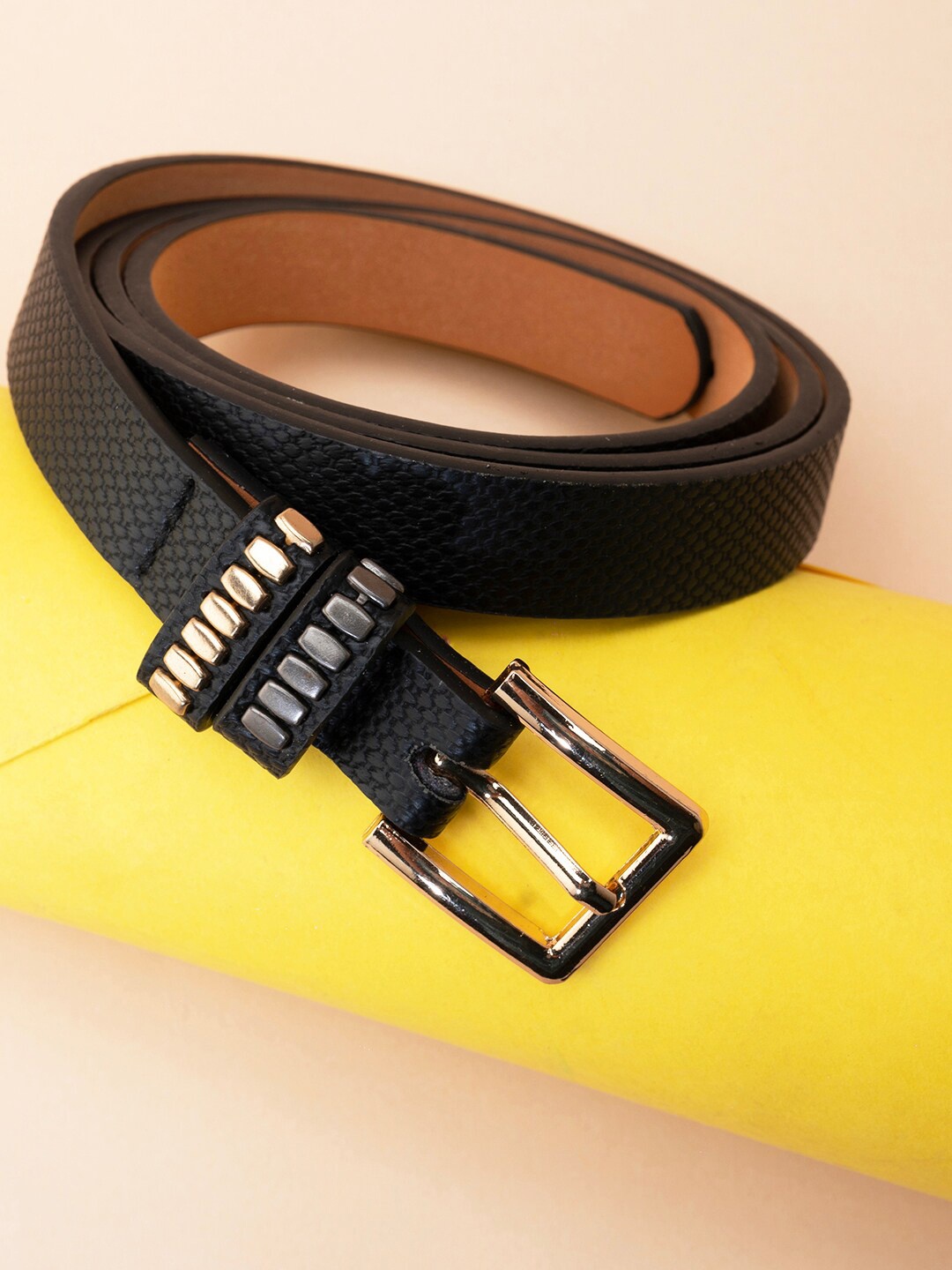 

BuckleUp Women Textured Casual Belt, Black