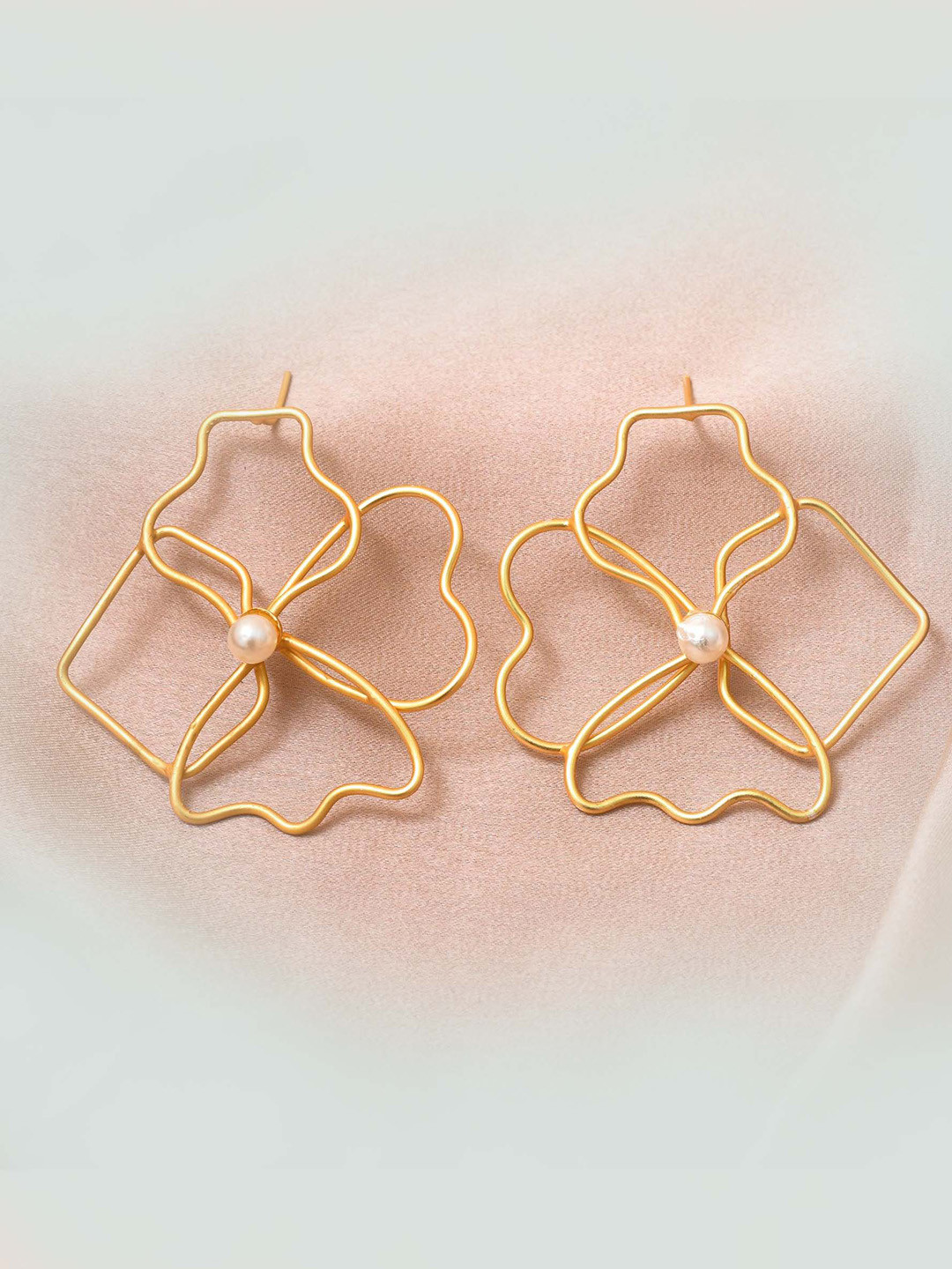 

ZURII 18K Gold-Plated Pearls Beaded Floral Drop Earrings