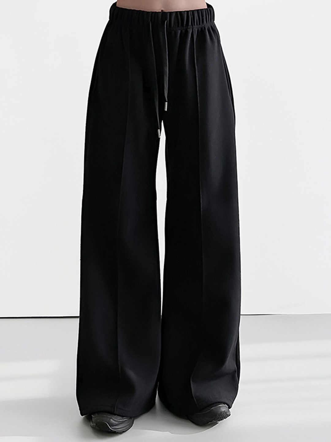 

LULU & SKY Women High-Rise Parallel Trousers, Black