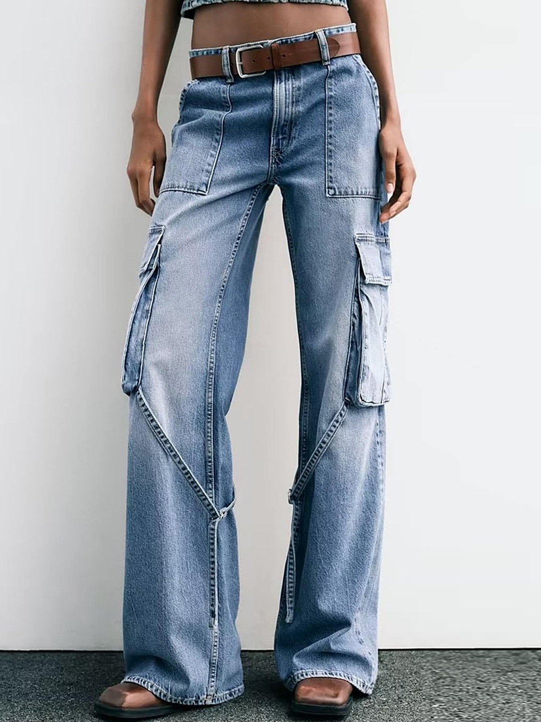 

LULU & SKY Women Mid-Rise Heavy Fade Cargo Straight Stretchable Jeans, Blue