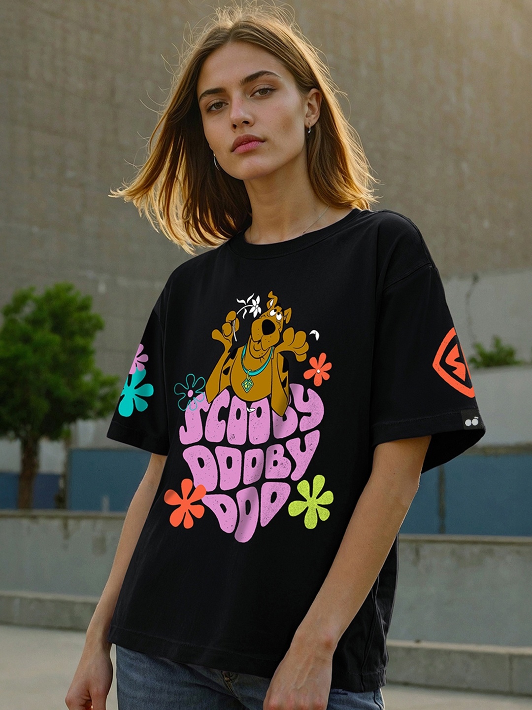 

Bewakoof Black Scooby-Doo Printed Drop-Shoulder Sleeves Cotton Oversized T-shirt