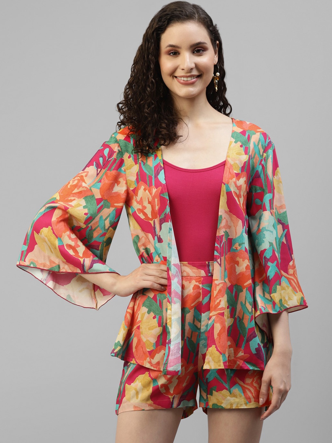 

DEEBACO Floral Printed Shrug With Shorts, Pink