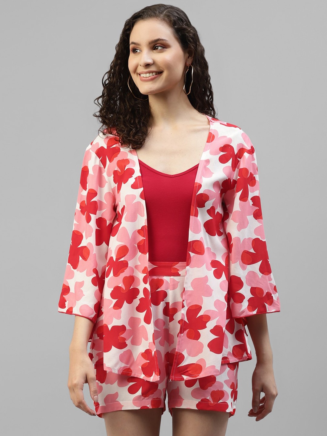 

DEEBACO Printed Front Open Shrug With Shorts Co-Ords, Red