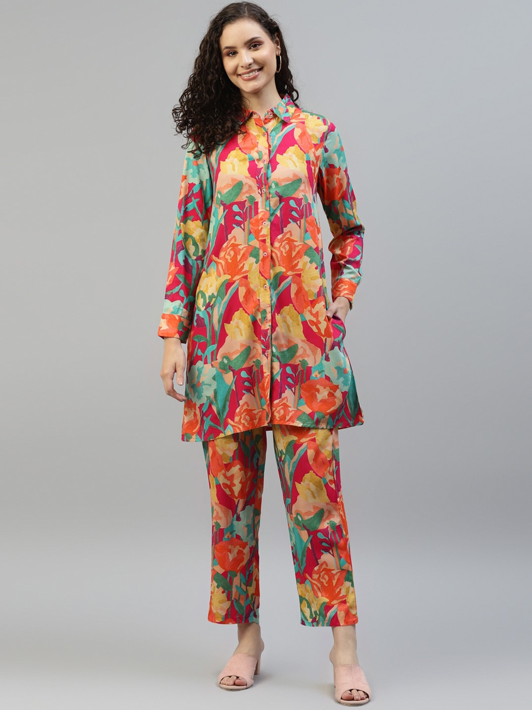 

DEEBACO Floral Printed Shirt Collar Long Sleeves Kurta With Trousers, Pink
