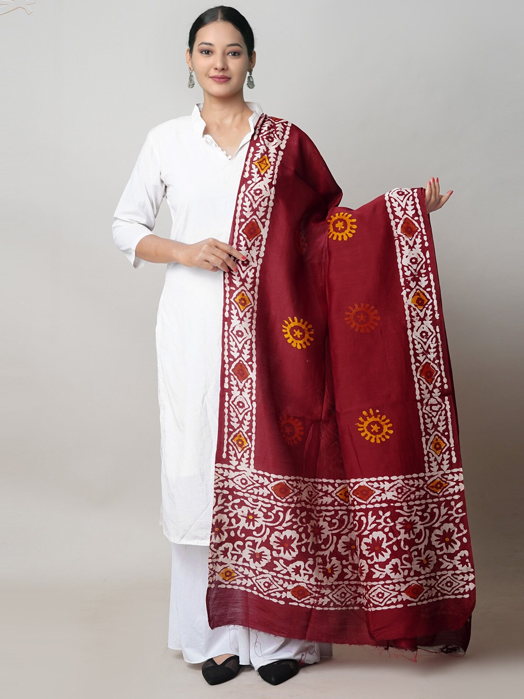 

Unnati Silks Ethnic Motifs Batik Printed Pure Cotton Dupatta, Red