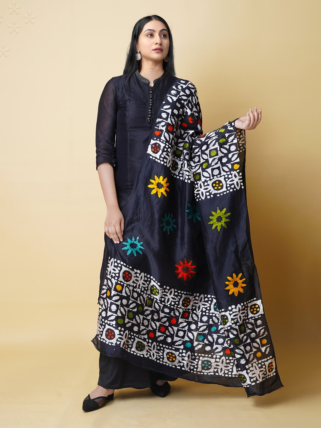

Unnati Silks Ethnic Motifs Batik Printed Pure Cotton Dupatta, Black