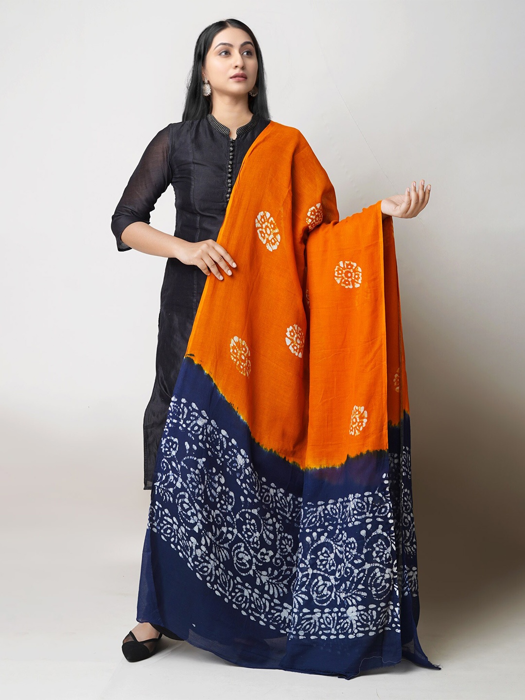 

Unnati Silks Ethnic Motifs Batik Printed Pure Cotton Dupatta, Orange