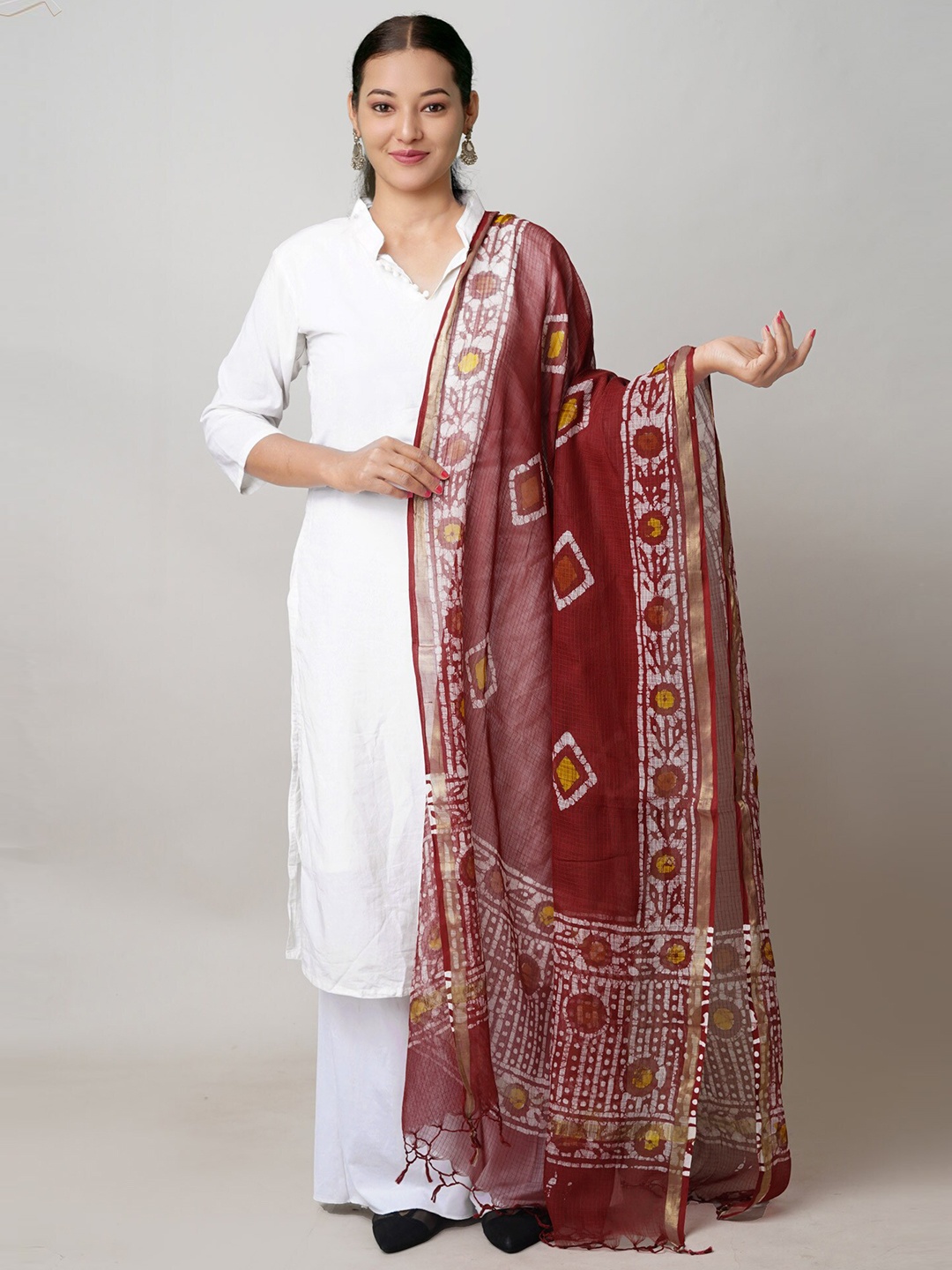 

Unnati Silks Ethnic Motifs Batik Printed Zari Detail Pure Cotton Dupatta, Red