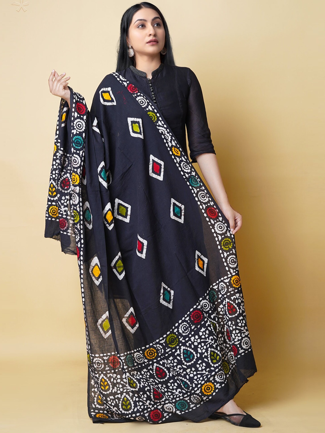 

Unnati Silks Ethnic Motifs Batik Printed Pure Cotton Dupatta, Black