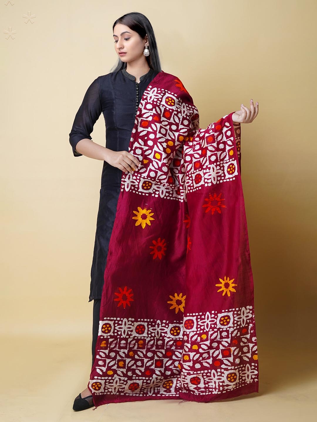 

Unnati Silks Ethnic Motifs Printed Cotton Silk Batik Dupatta, Maroon