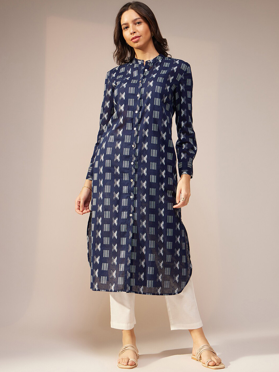 

Pink Fort Geometric Woven Design Band Collar Dobby Cotton Straight Kurta, Navy blue