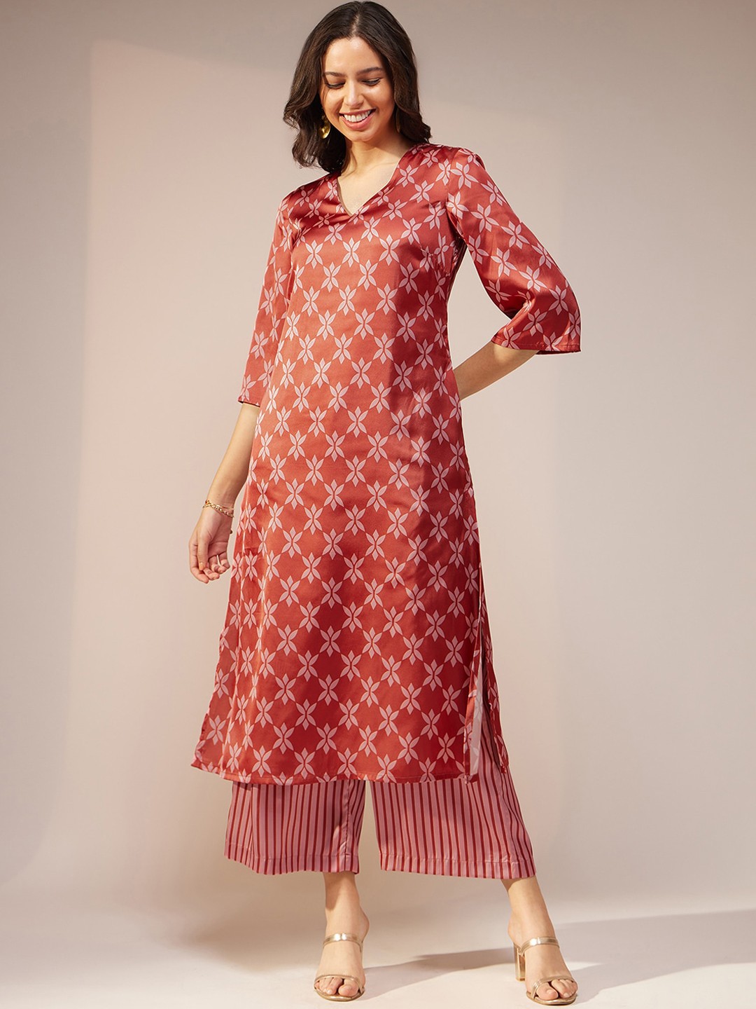 

Pink Fort Ethnic Motifs Printed Kurta with Palazzos, Red