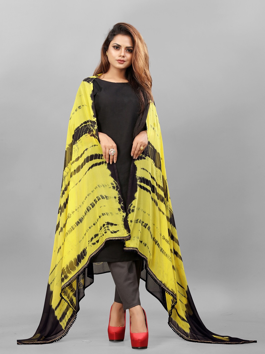 

BAESD Abstract Dyed Chiffon Dupatta, Yellow