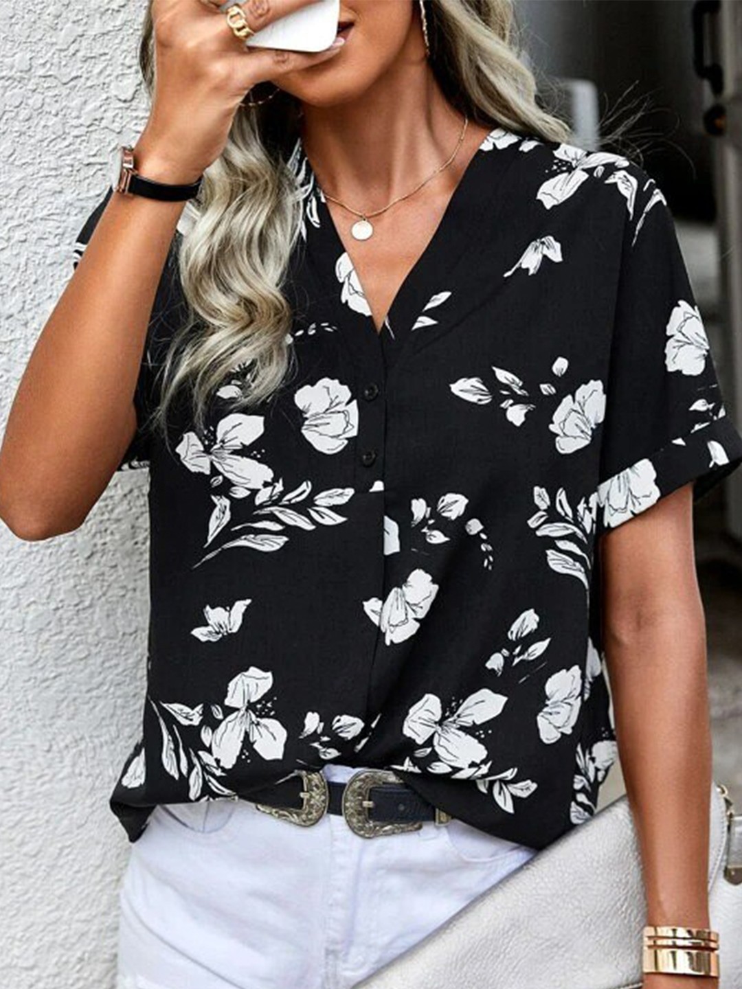 

Stylecast X Slyck Black Floral Printed V-Neck Top