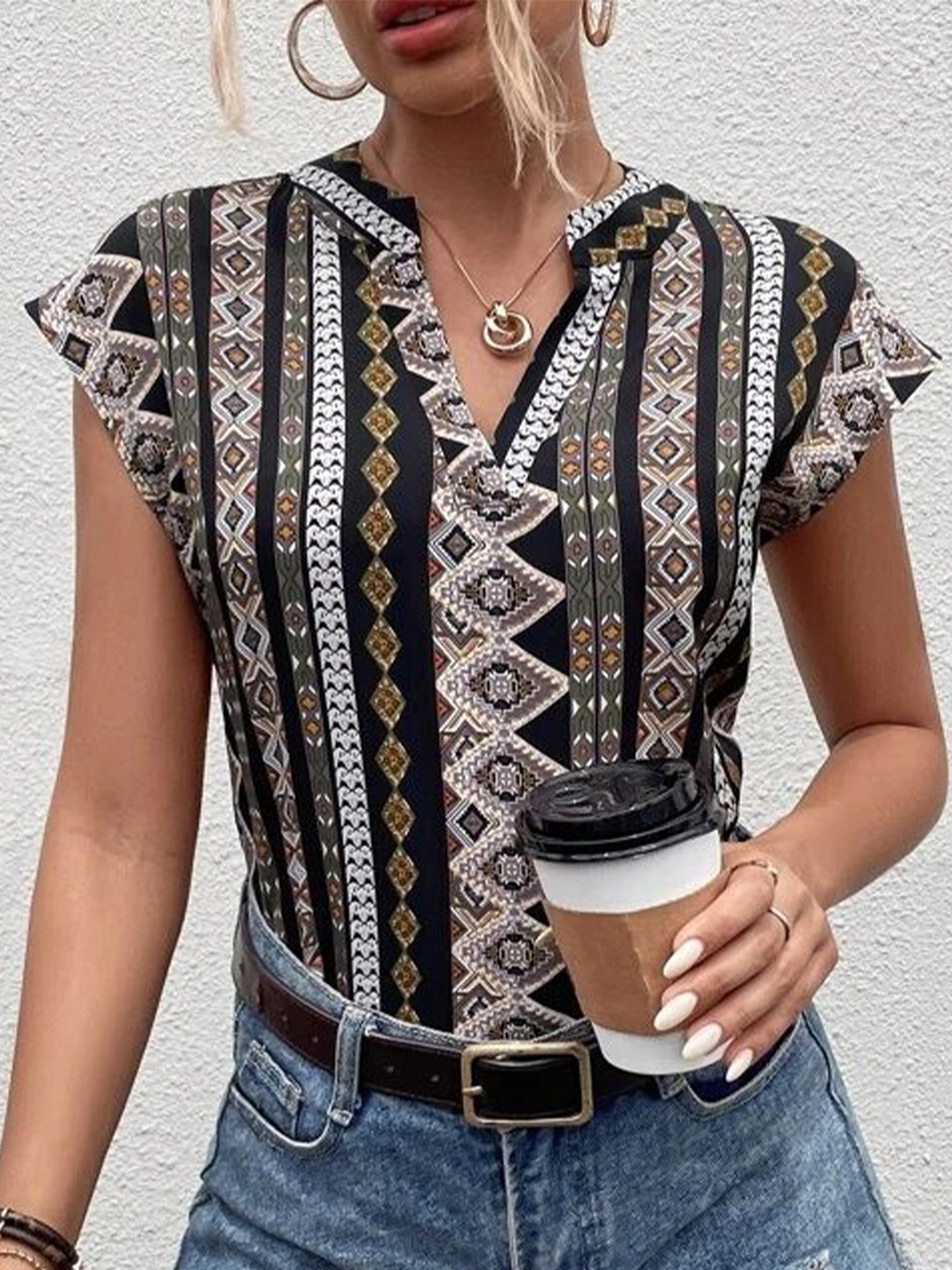 

Stylecast X Slyck Geometric Printed Mandarin Collar Cap Sleeves Top, Black