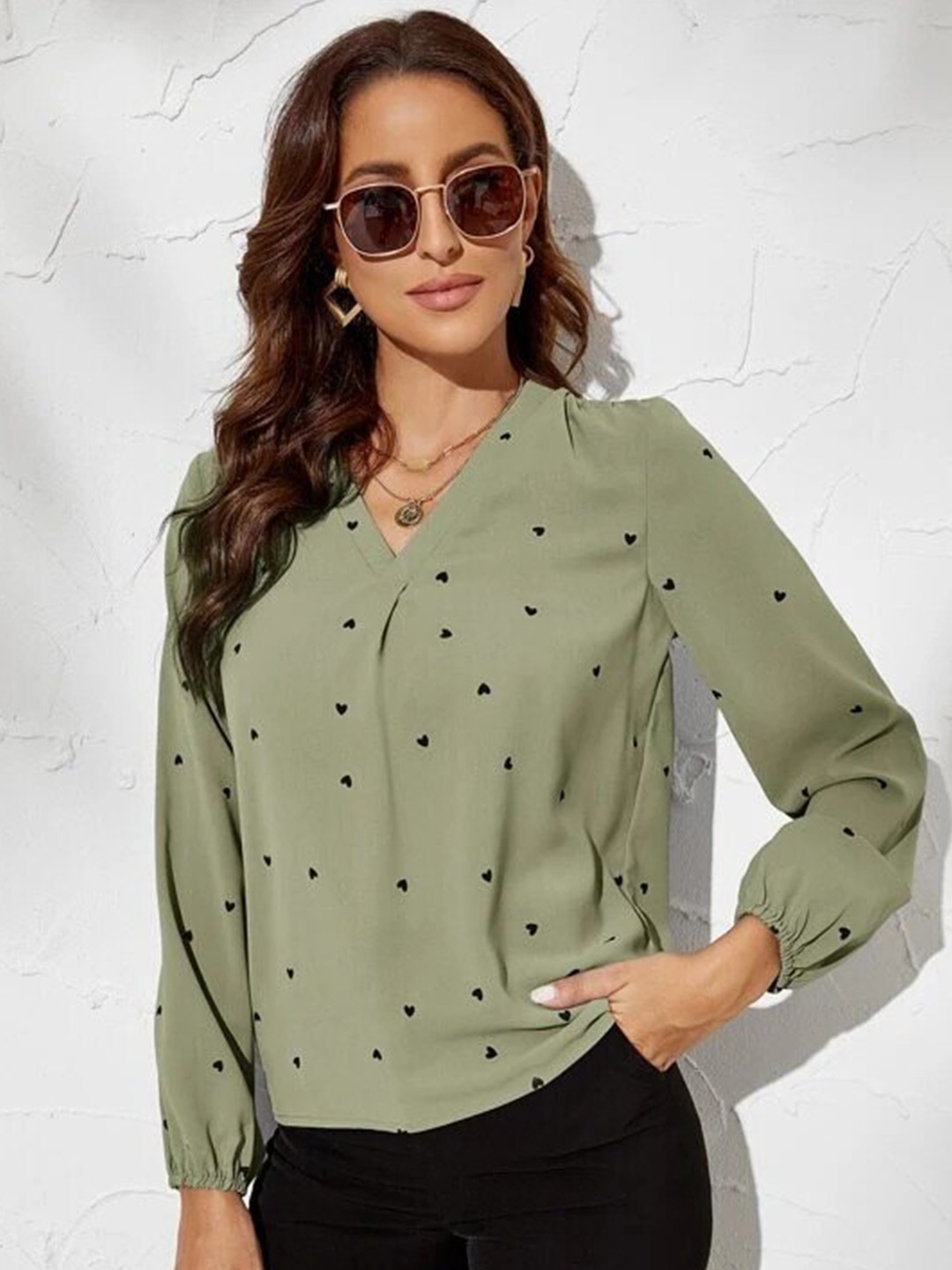 

Stylecast X Slyck Conversation Printed V-Neck Regular Top, Sea green
