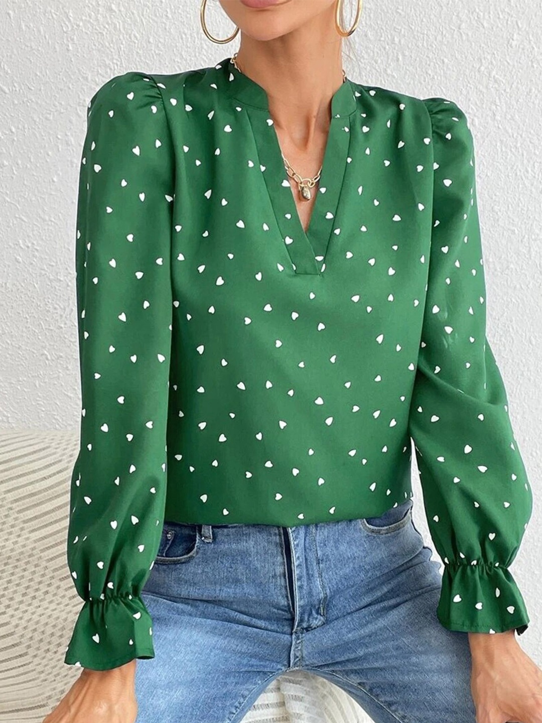 

Stylecast X Slyck Conversational Printed Mandarin Collar Bell Sleeves Top, Green