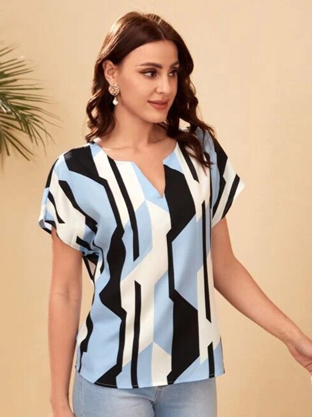 

Stylecast X Slyck Abstract Printed Regular Top, Blue