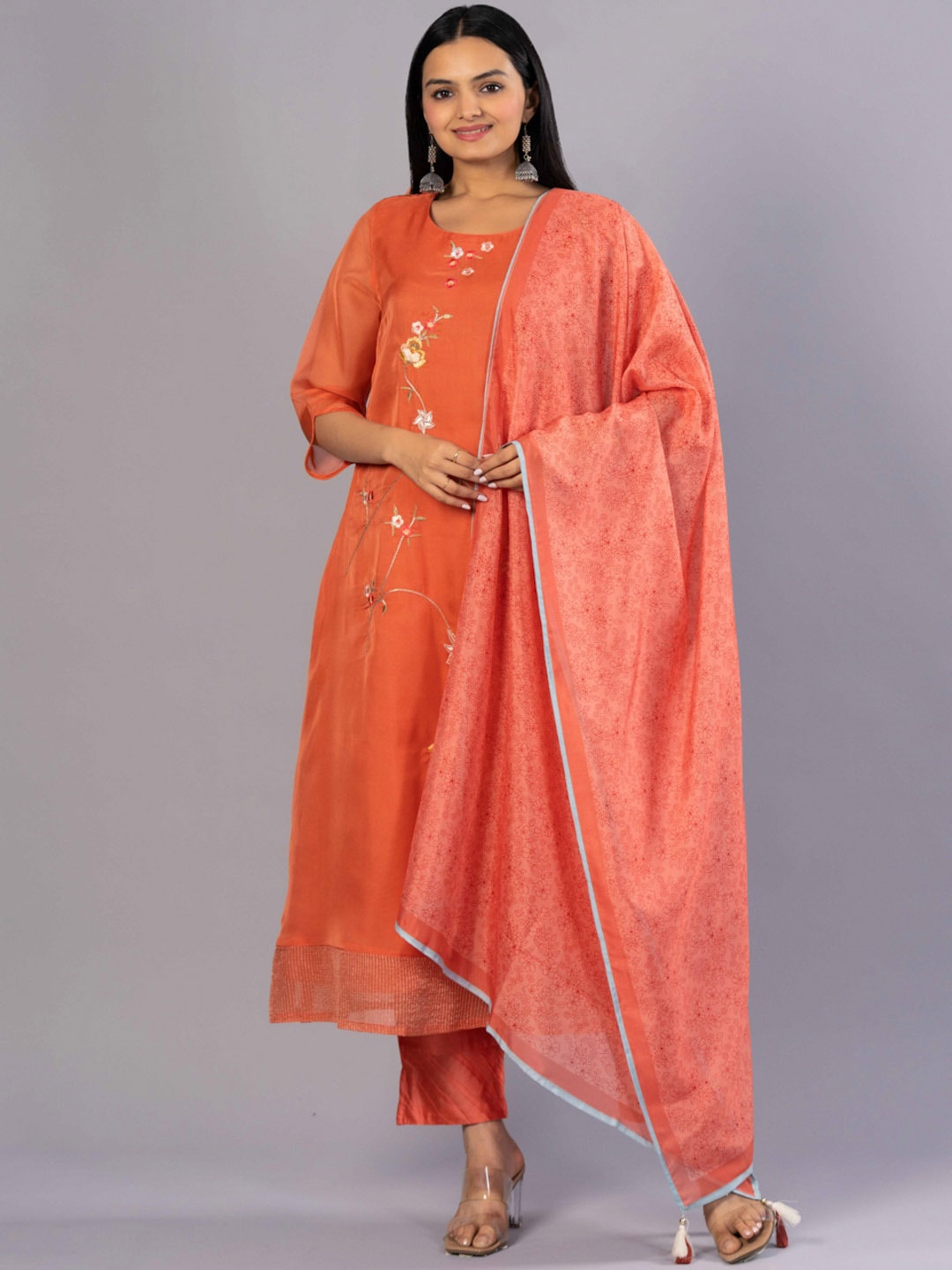 

HEEPOSH Floral Embroidered Regular Kurta With Trousers & Dupatta, Peach