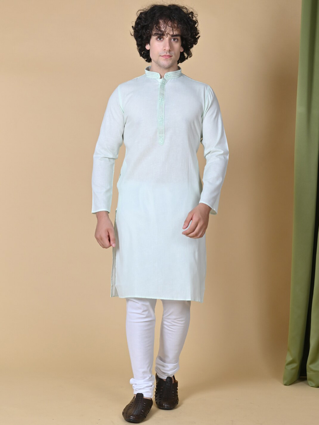 

MAAHI FABS Yoke Design Cotton Straight Kurta, Green