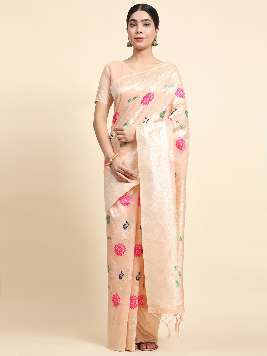

JUST FASHION Floral Woven Design Zari Banarasi Saree, Peach