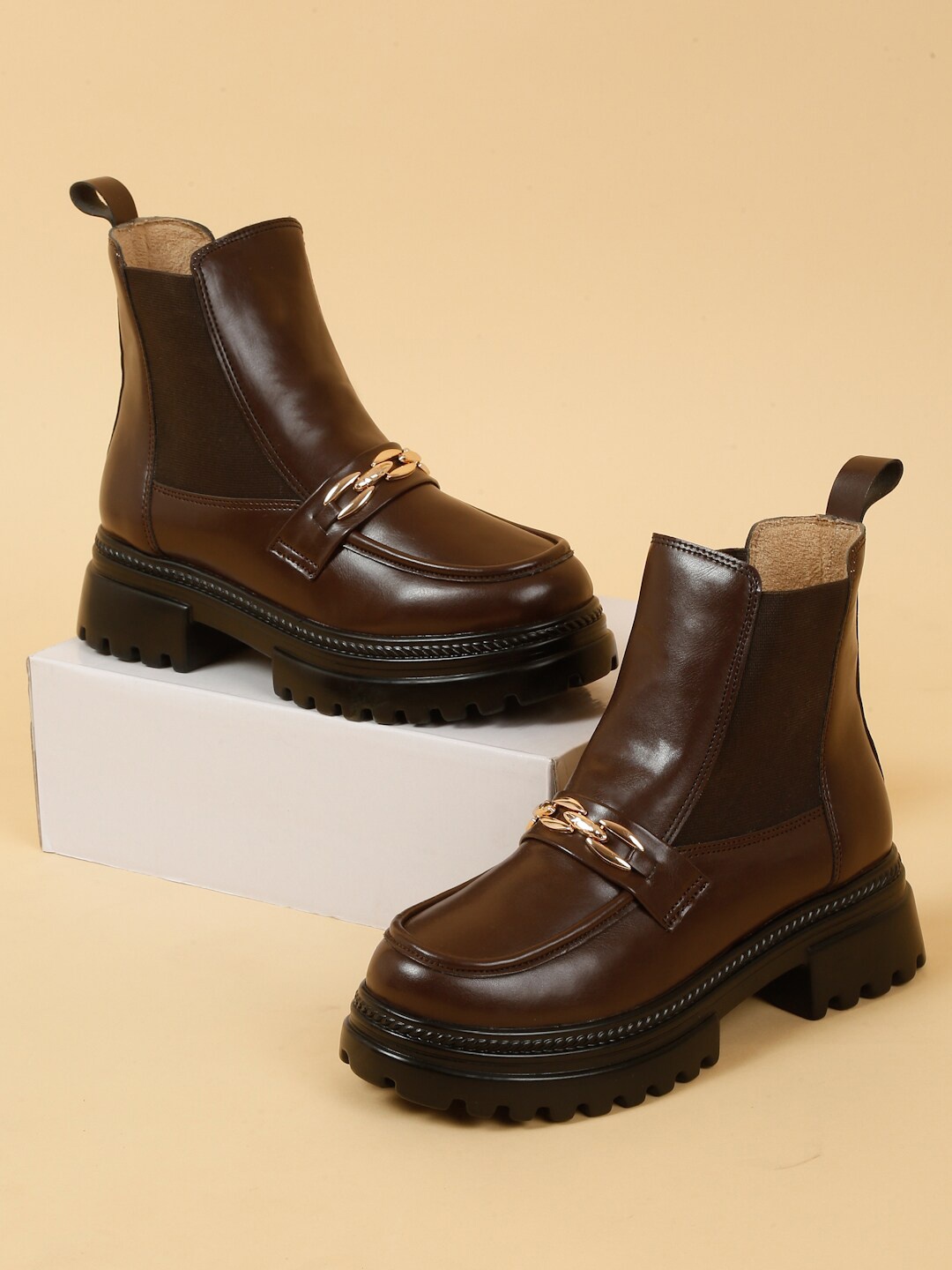 

VALIOSAA Women Mid Top Embellished Platform Heeled Chelsea Boots, Brown