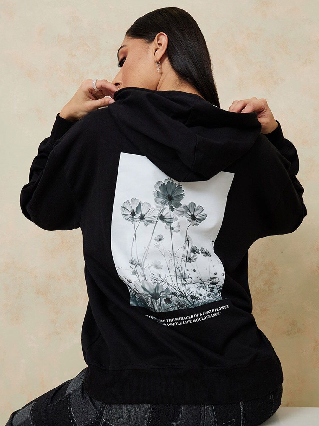 

Styli Black Graphic Printed Hooded Long Sleeves Cotton Pullover Sweatshirt